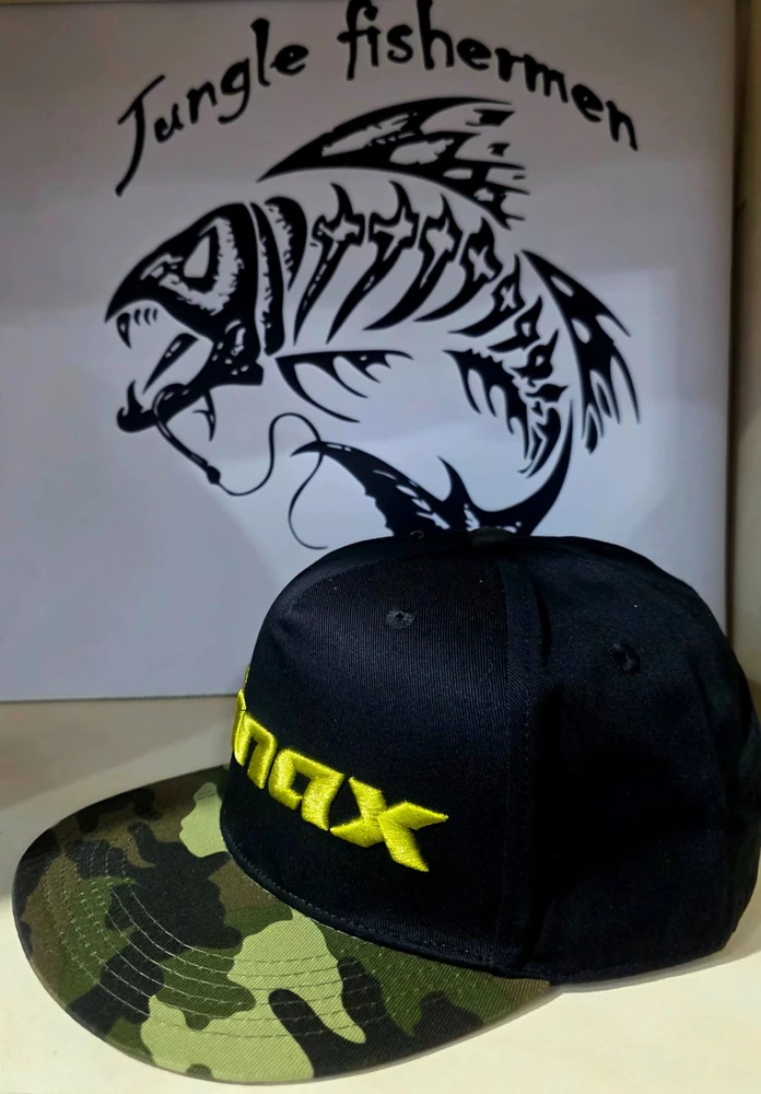 BANAX כובע שחור קומופלאש