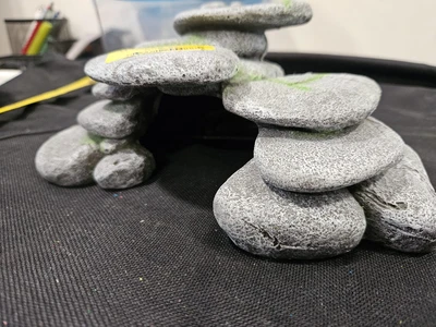 דקורציה מסלעה - M